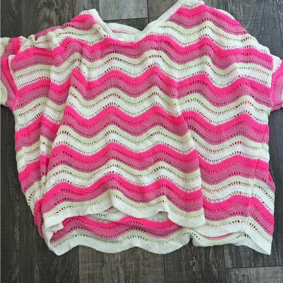 BiBi Vibrant Pink and Cream V-Neck Sweater - Picture 1 of 3